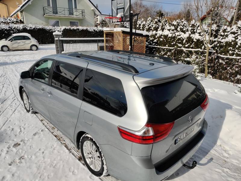 ox_sprzedam-toyota-sienna-2015-xle-4x4-lpg-7-osobowa-hak