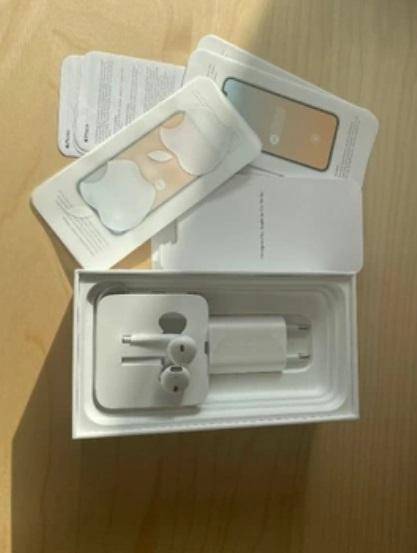 ox_iphone-11-256gb-red-jak-nowy-zestaw