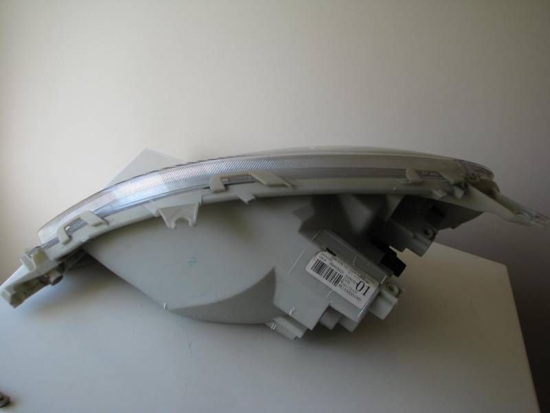 ox_oryginalny-przedni-prawy-reflektor-lampa-toyota-yaris-19992003