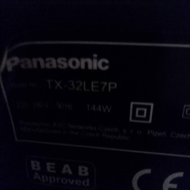 ox_sprzedam-telewizor-panasonic-32-lcd-viera-tx-32le7p