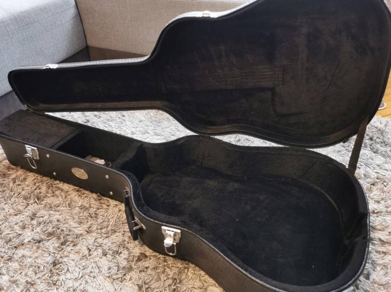 ox_gitara-akustyczna-yamaha