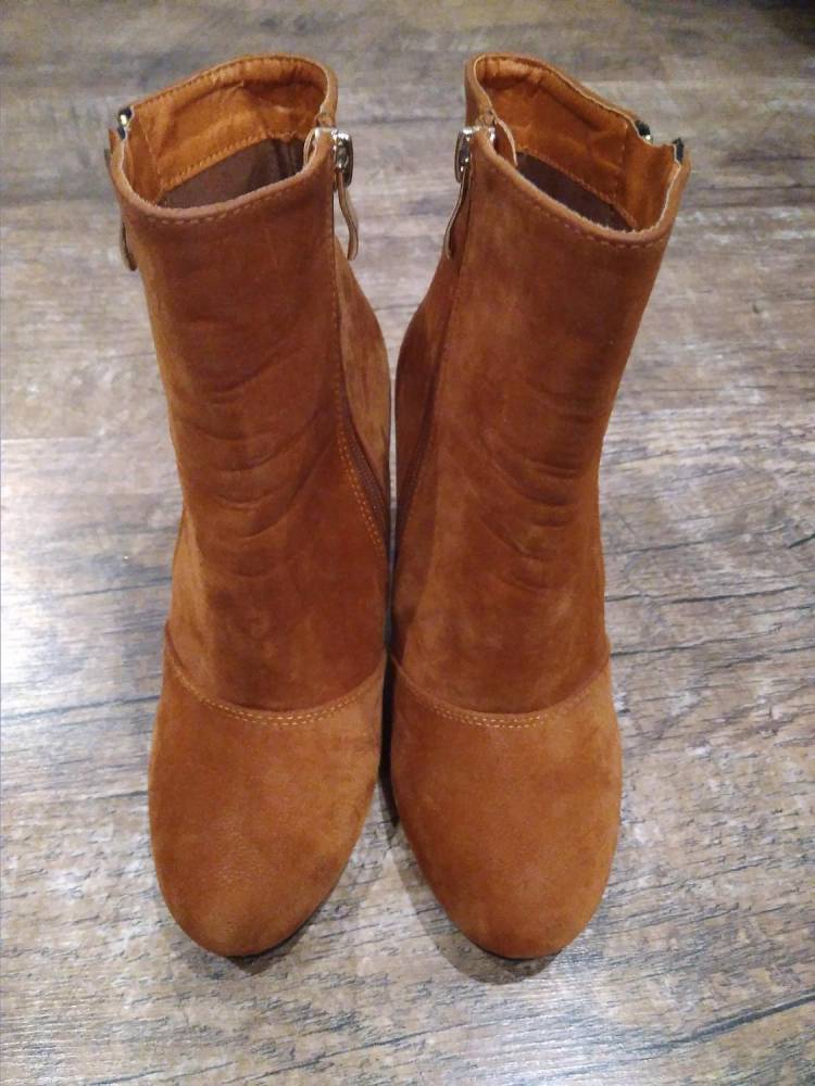 ox_buty-na-koturnie