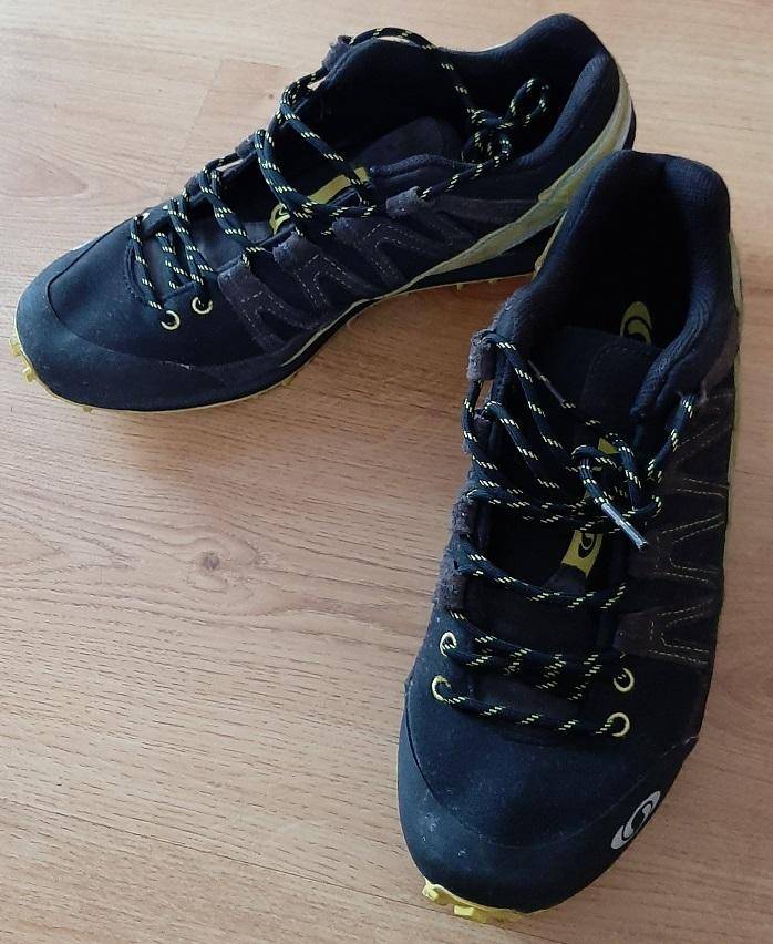ox_buty-salomon-42-23