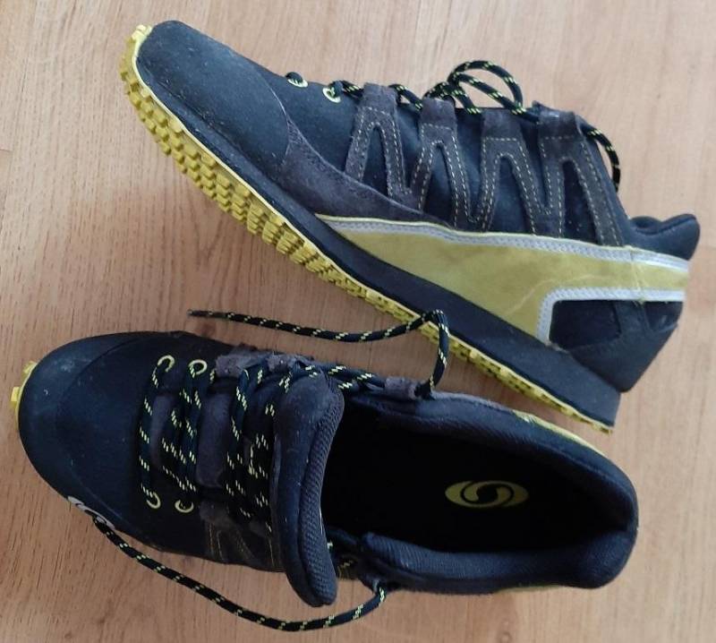 ox_buty-salomon-42-23