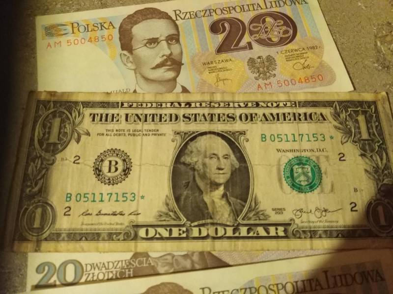 ox_porzadki-banknoty