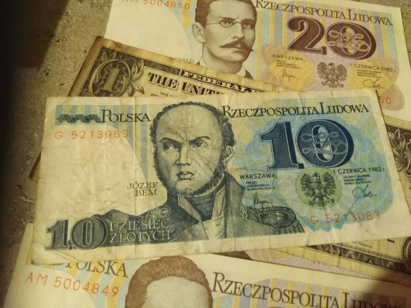 ox_porzadki-banknoty