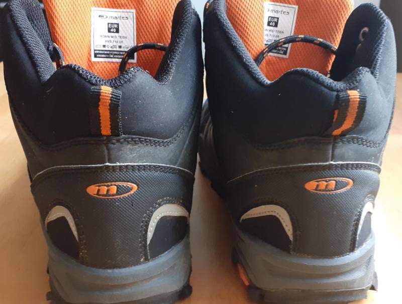 ox_sprzedam-buty-martens-juniorskie-trekkingowe