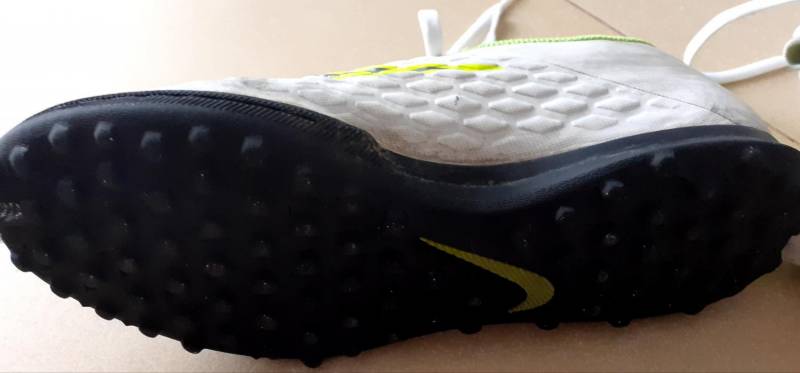 ox_sprzedam-buty-pilkarskie-turfy-nike-r42