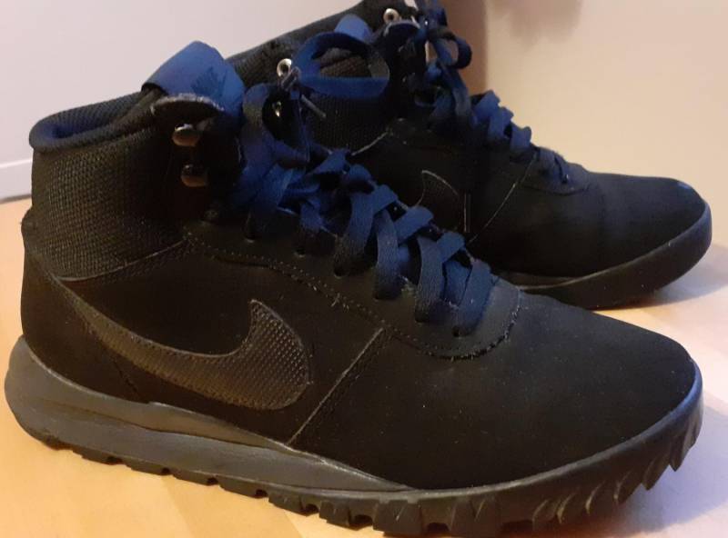 ox_sprzedam-nike-hoodland-suede-r42