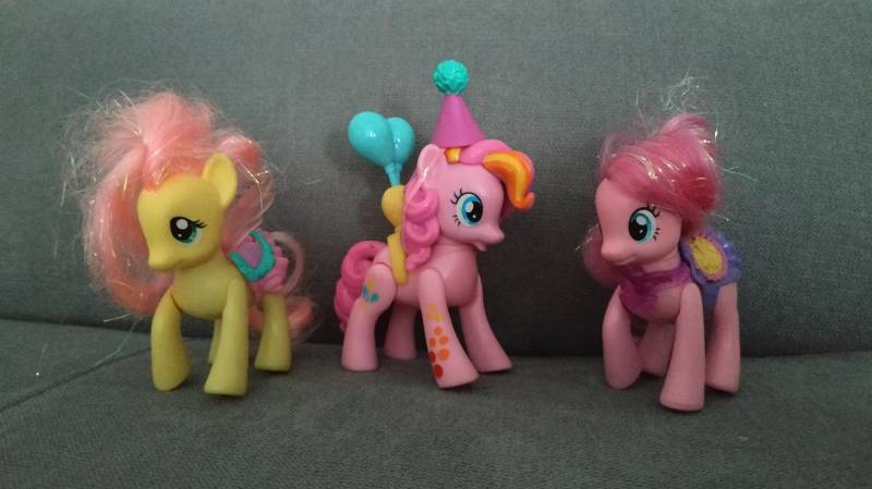 ox_figurki-koniki-pony-17szt
