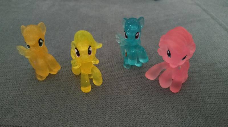 ox_figurki-koniki-pony-17szt
