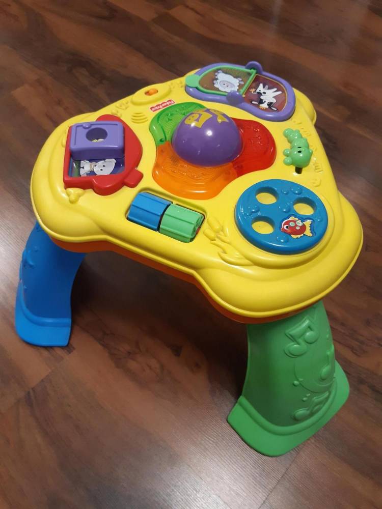 ox_fisher-price-stoliczek-edukacyjny