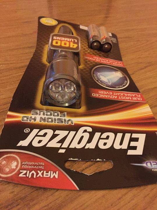 ox_nowa-metalowa-latarka-ledowa-energizer