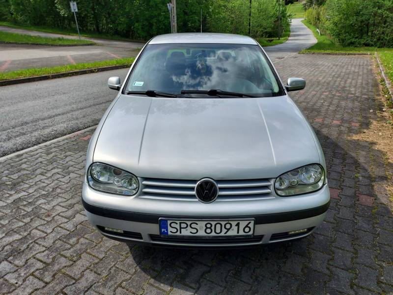ox_vw-golf-iv-14-16v-klimatyzacja-5-drzwi-doinwestowany