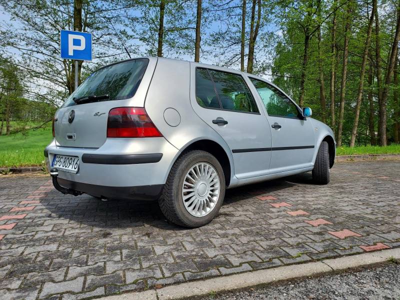 ox_vw-golf-iv-14-16v-klimatyzacja-5-drzwi-doinwestowany