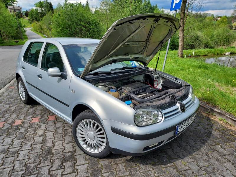 ox_vw-golf-iv-14-16v-klimatyzacja-5-drzwi-doinwestowany