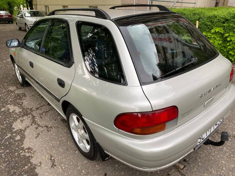 ox_subaru-impreza-20-benzyna-125-km-4x4-klima-hak