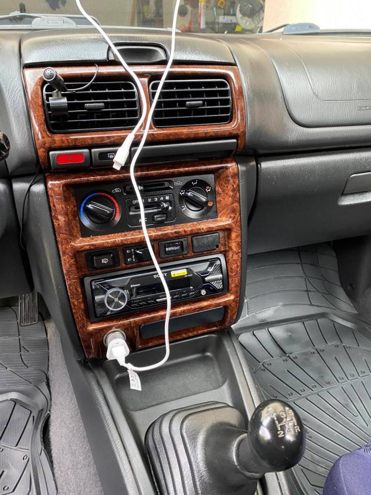 ox_subaru-impreza-20-benzyna-125-km-4x4-klima-hak