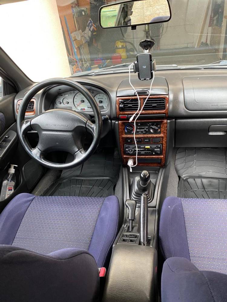 ox_subaru-impreza-20-benzyna-125-km-4x4-klima-hak