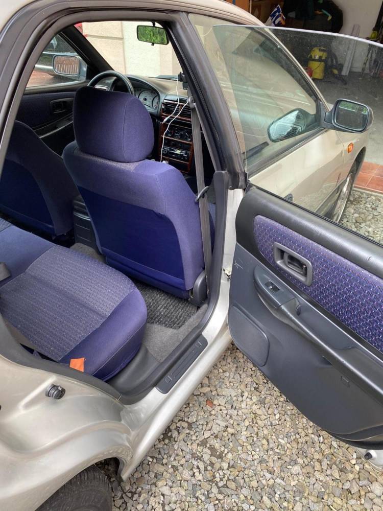 ox_subaru-impreza-20-benzyna-125-km-4x4-klima-hak