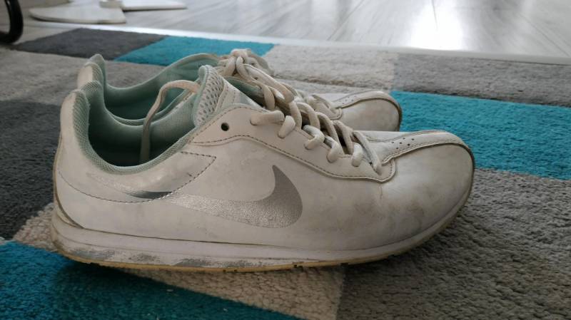 ox_nike-gratis