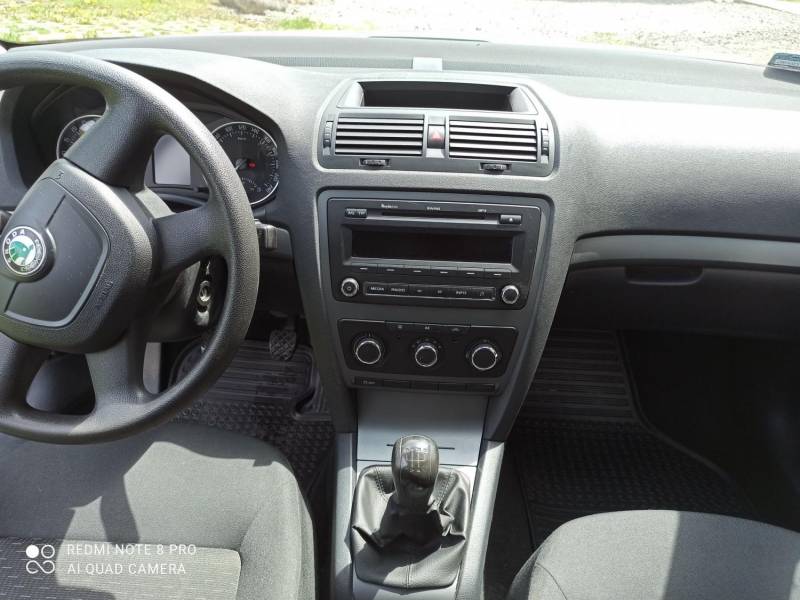 ox_skoda-octavia-2011