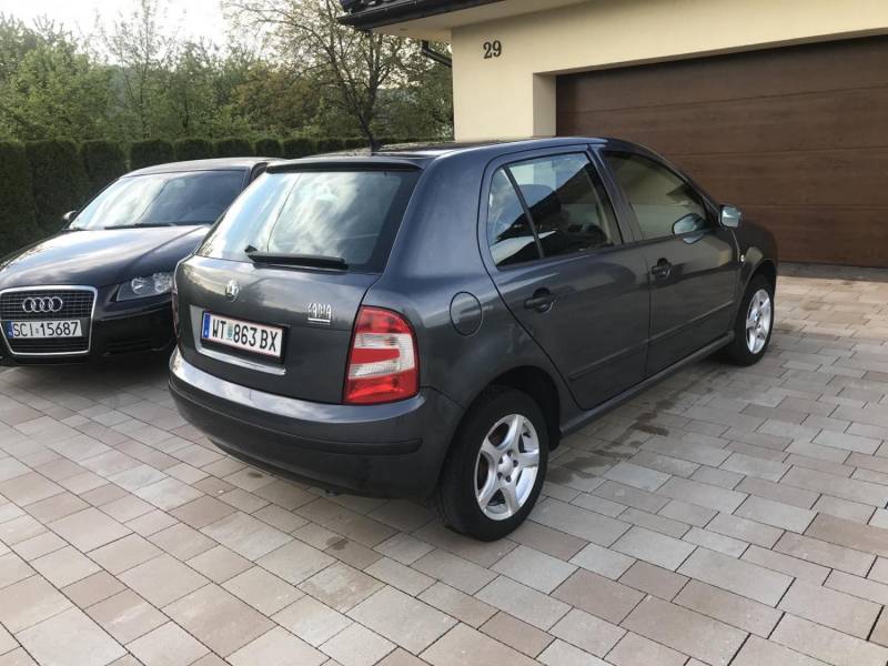 ox_skoda-fabia-12-benzyna-klima-2007r