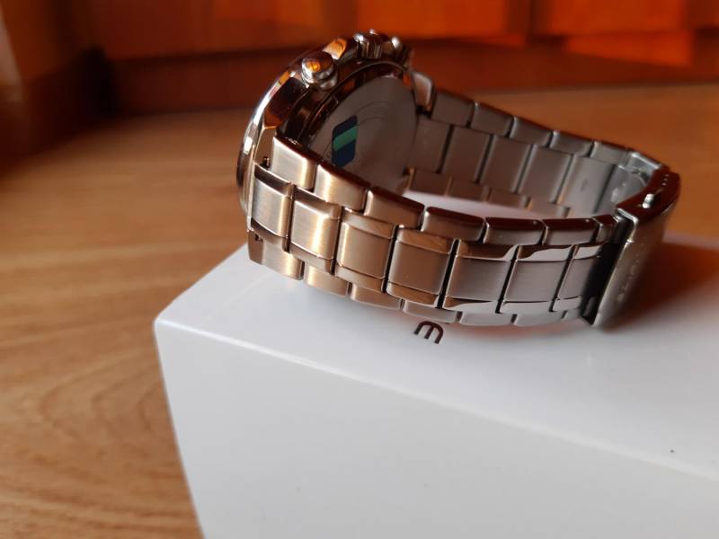 ox_zegarek-casio-edifice-efr-564d-1avuef-3-3-lata-gwarancji