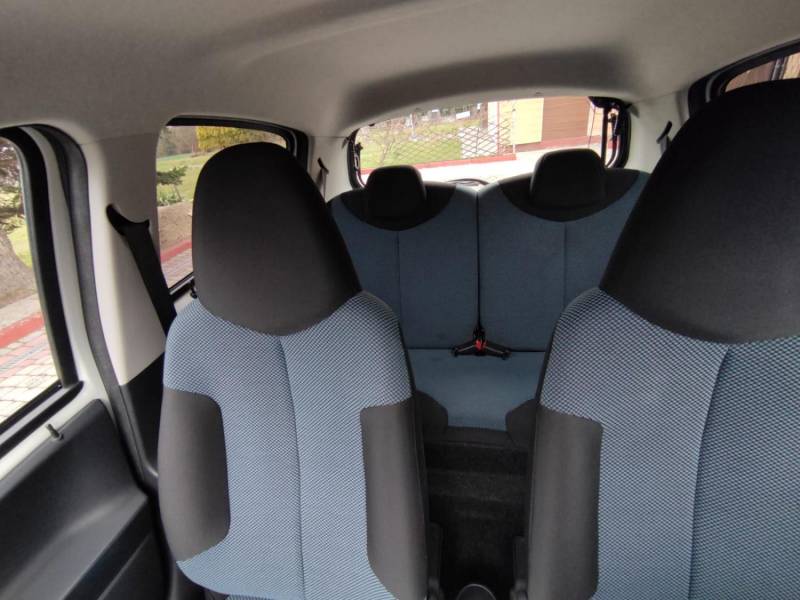 ox_toyota-aygo-2014-lift-biala-perla-tylko-21901km