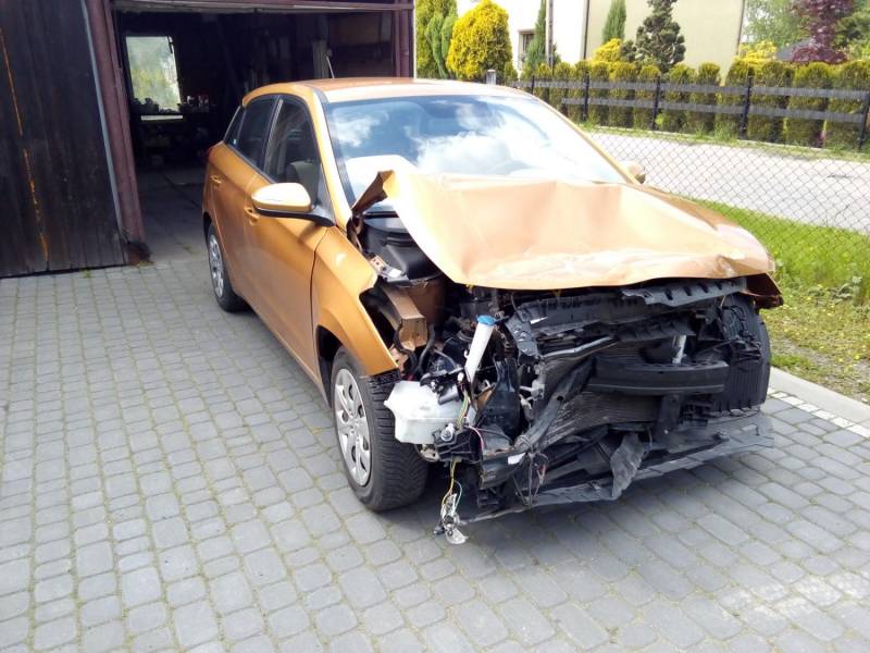 ox_hyundai-i20-20162017-52-tys-km-serwisowany-uszkodzony