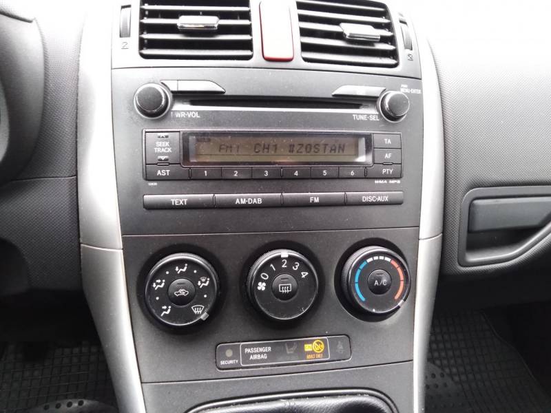 ox_toyota-auris-2011r-lift-133lpg-gaz-auto-bezwypadkowe-pewne