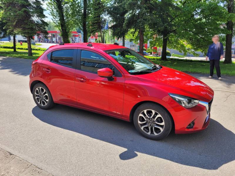 ox_mazda-2-15-90km-pierwszy-wlasciciel