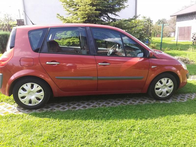 ox_sprzedam-renault-scenic-19-dci-130km-2006-r