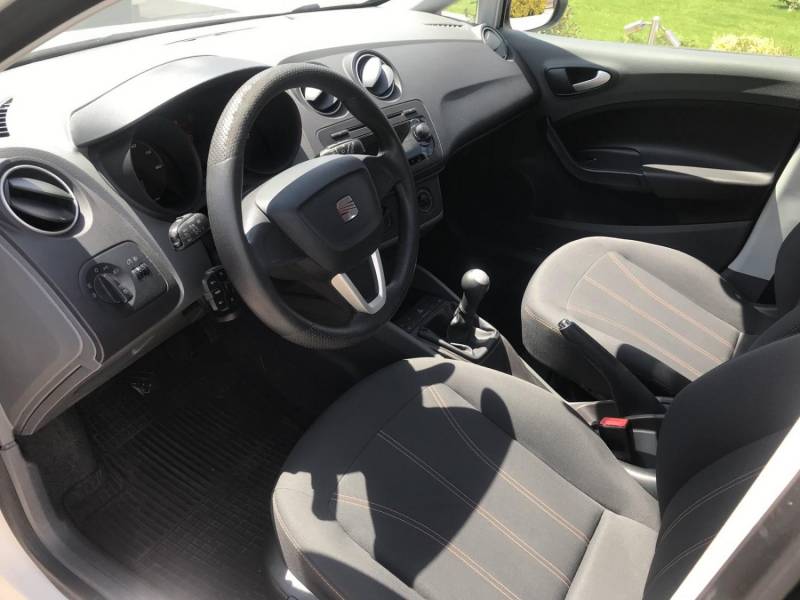 ox_seat-ibiza-12-benzyna-klimatronik-tempomat-2011-rokprzebieg-94tyskm