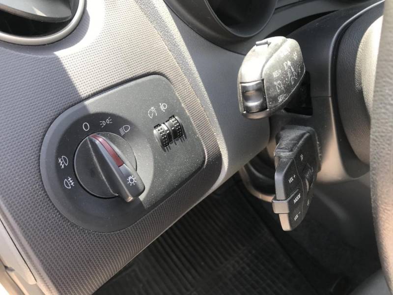 ox_seat-ibiza-12-benzyna-klimatronik-tempomat-2011-rokprzebieg-94tyskm