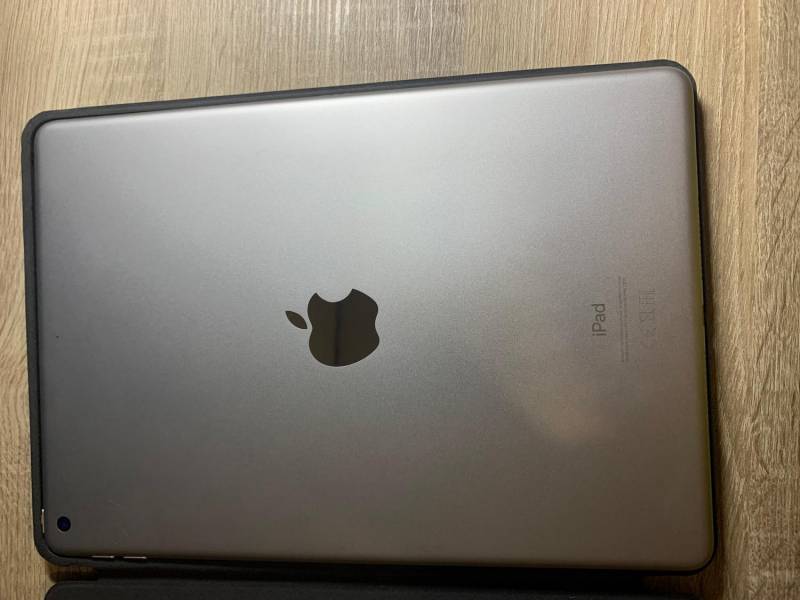 ox_ipad-8-generacji-z-roczna-gwarancja
