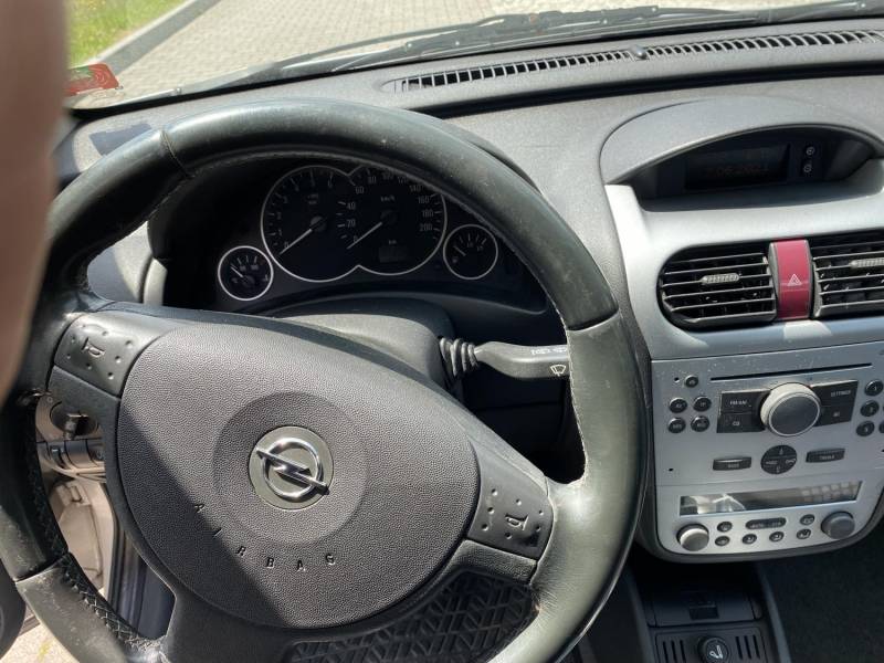 ox_sprzedam-opel-corsa-c-2005-diesel