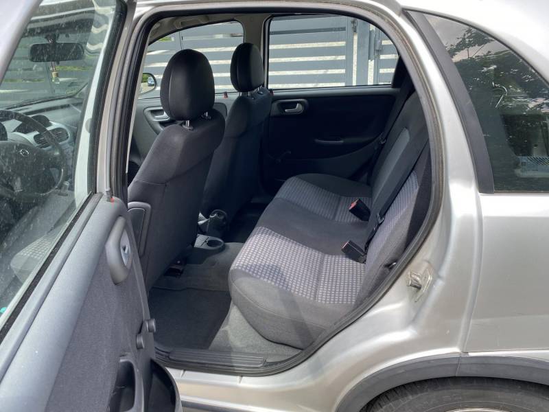 ox_sprzedam-opel-corsa-c-2005-diesel
