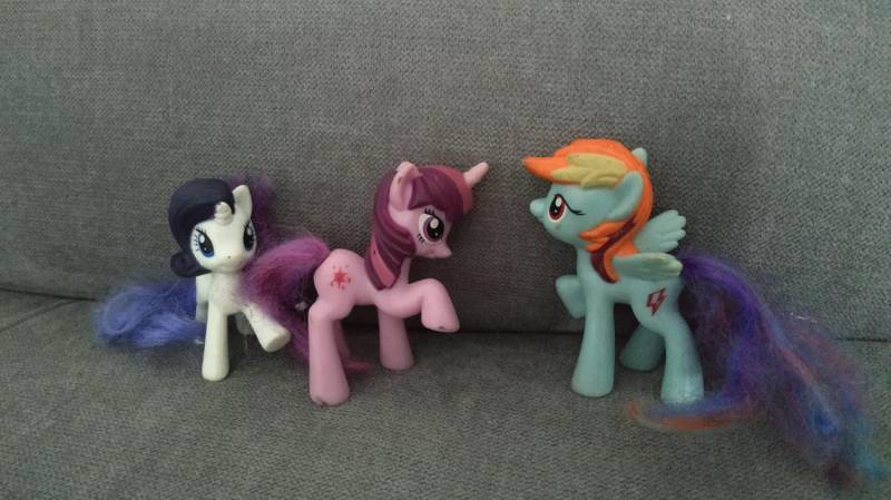ox_figurki-koniki-pony-17szt