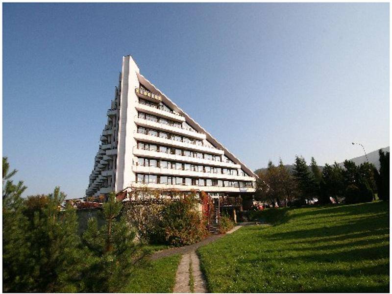 ox_sanatorium-uzdrowiskowe-zlocien-zatrudni-recepcjonistkerecepcjoniste