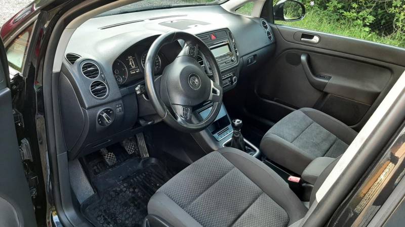 ox_volkswagen-golf-plus