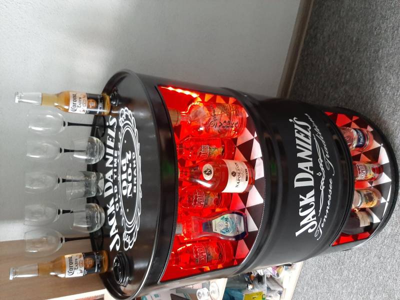 ox_barek-z-beczki-metalowej-200l