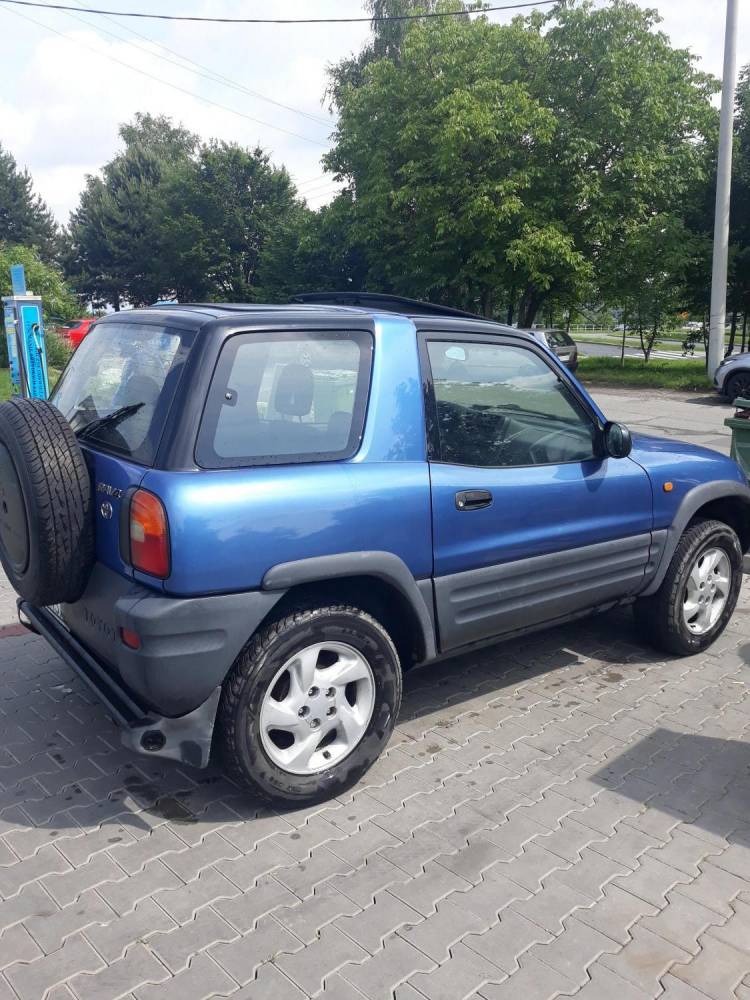 ox_rav4-1996-lpg-klima-wyszykowana