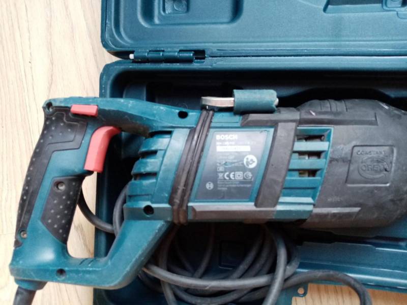 ox_pila-szablasta-lisi-ogon-lisica-bosch-gsa-13000-pce-professional