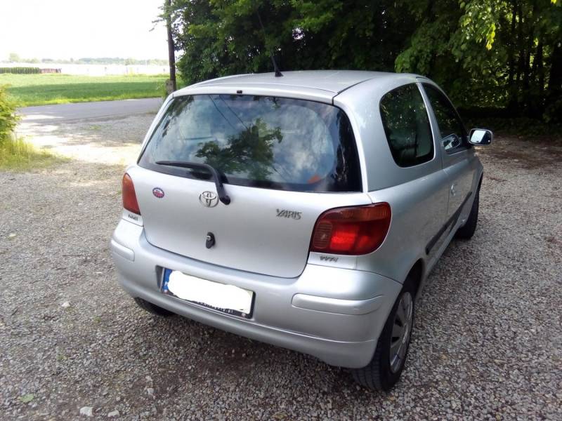 ox_toyota-yaris-2004-13-benzyna-serwisowana