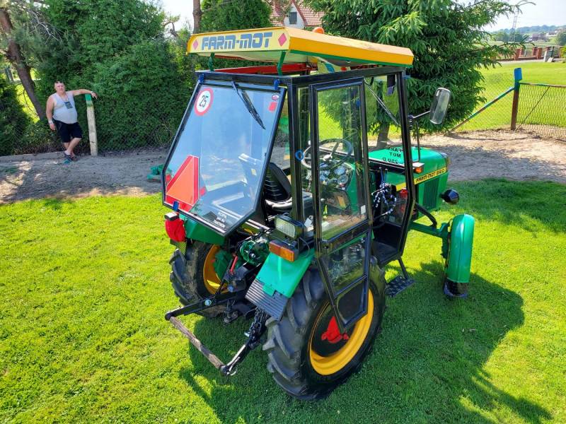 ox_przyczepa-rozrzutnik-obornika-ciagnik-farm-mot-plug-do-odsniezania