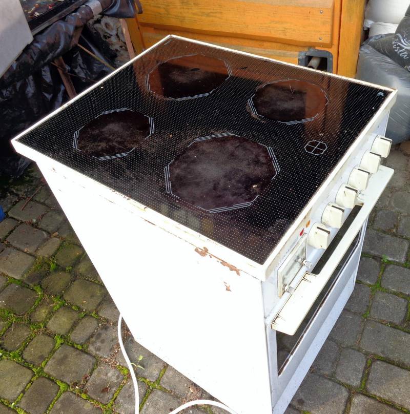 ox_kuchenka-elektryczna-amica-z-piekarnikiem-oddam-za-darmo