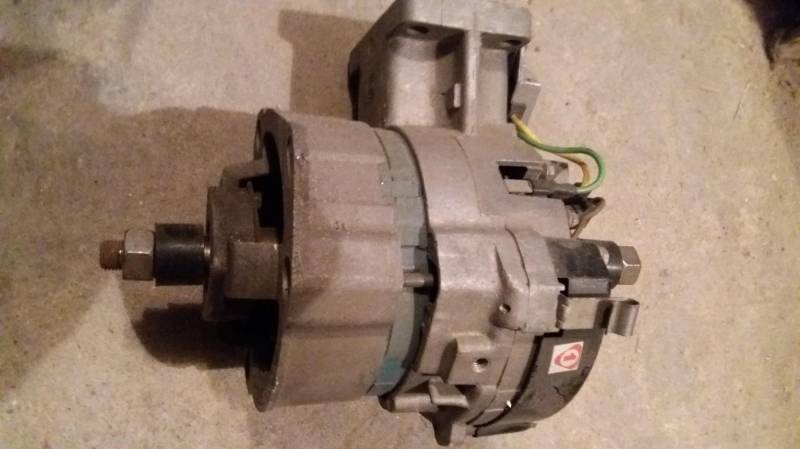 ox_fiat-126p-alternator-reflektor-lusterko