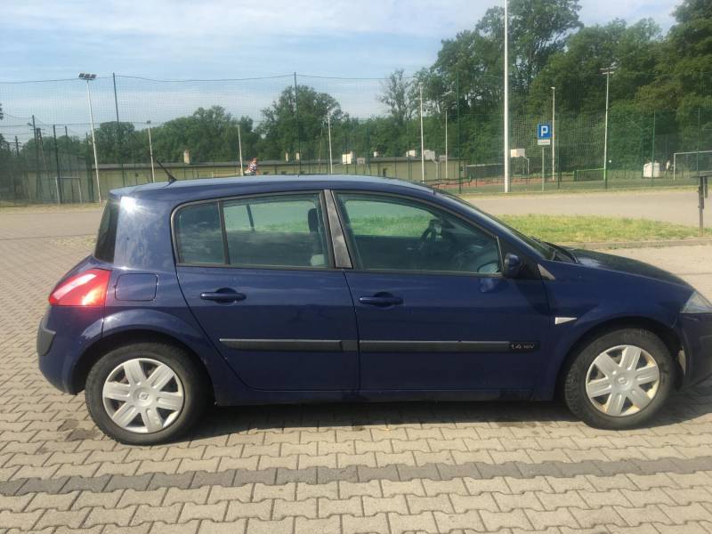 ox_renault-megane-ii-14-16v-2003