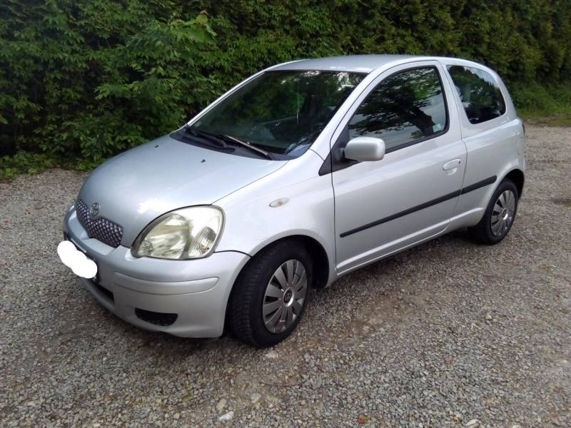 ox_toyota-yaris-2004-13-benzyna-serwisowana